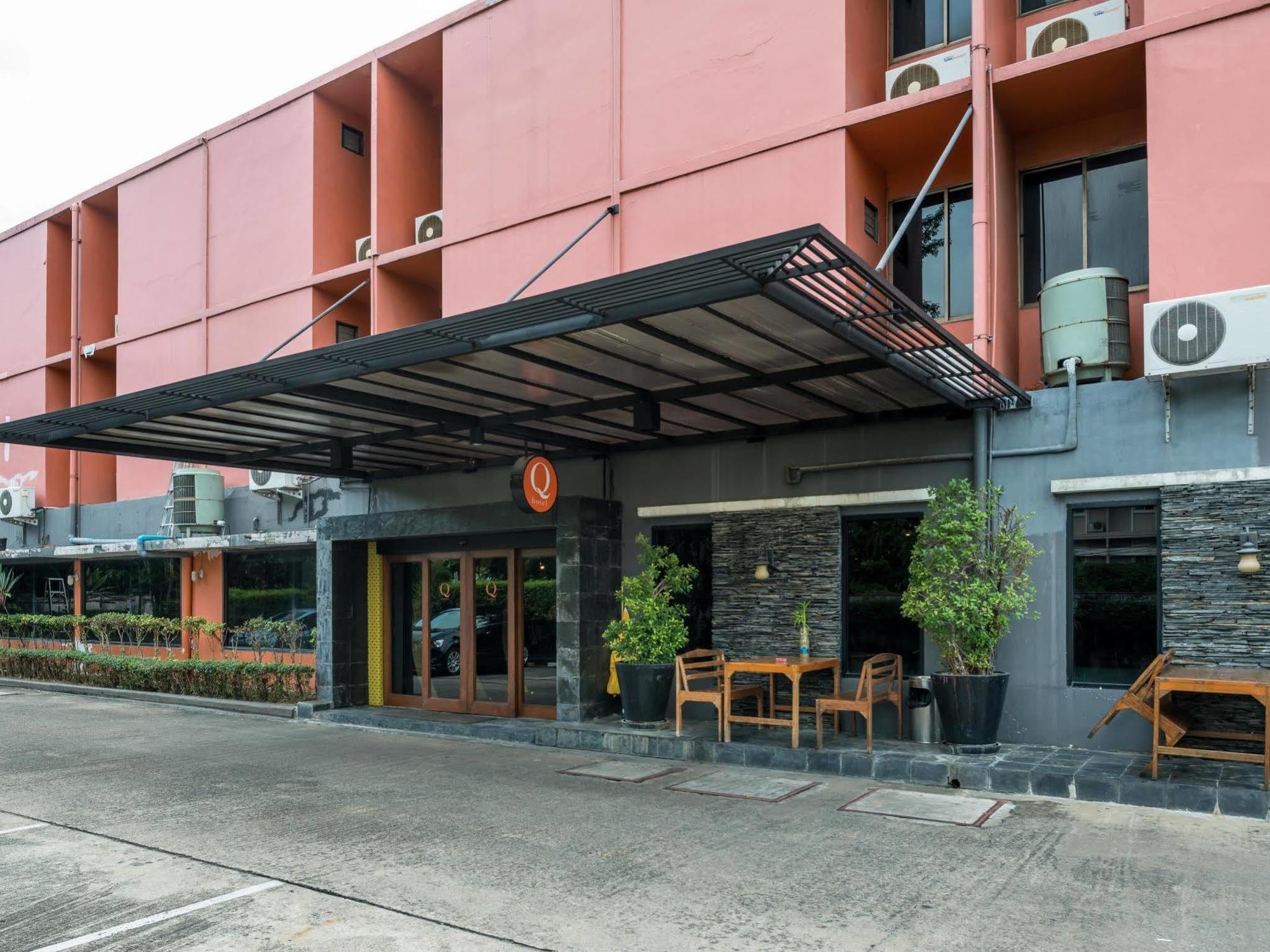 Q Hotel Bangkok Exteriér fotografie