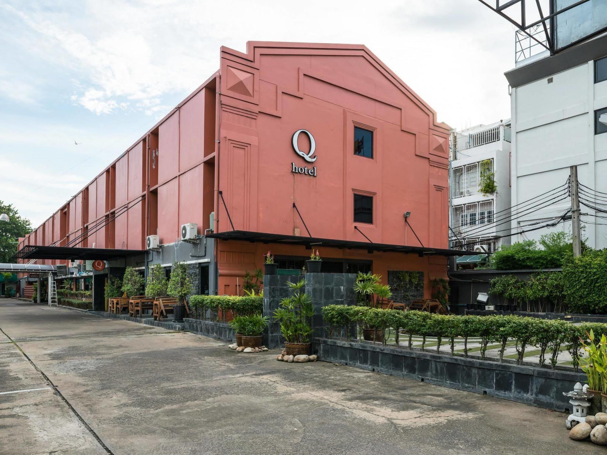 Q Hotel Bangkok Exteriér fotografie